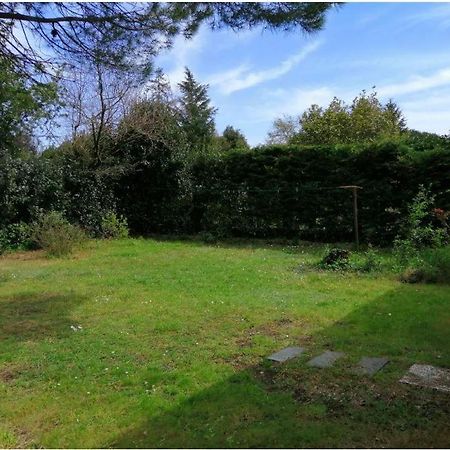 Emplacement De Toile De Tente Dans Jardin Hotel Cugand Exterior photo